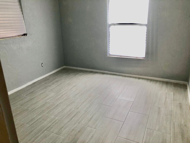 Photo - 519 Colfax Dr