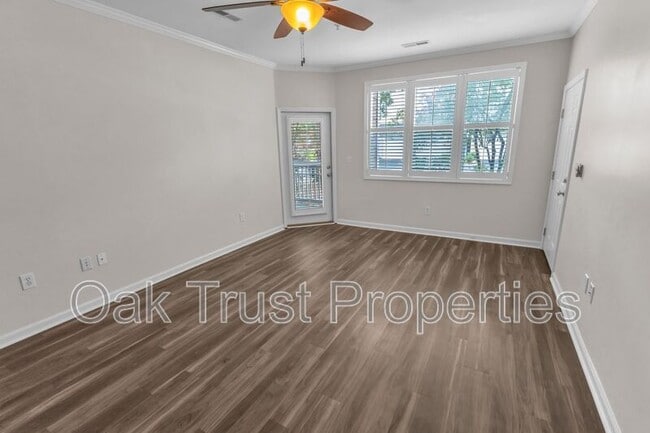 Photo - 100 Bucksley Ln