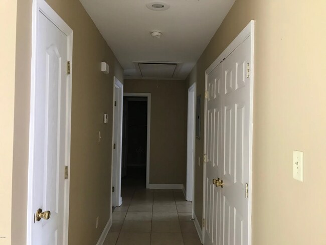 Photo - Duplex E. Lamar St