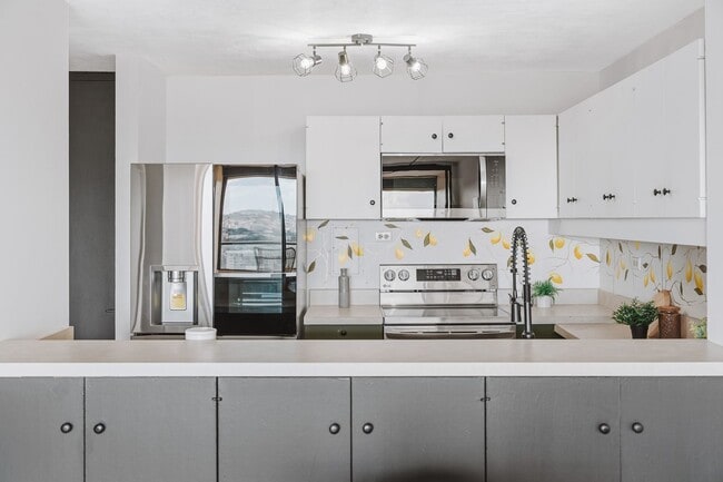 Photo - Mott Smith Laniloa