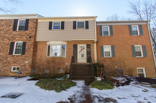 Photo - Charming 4 Bed 3.5 Bath Townhome