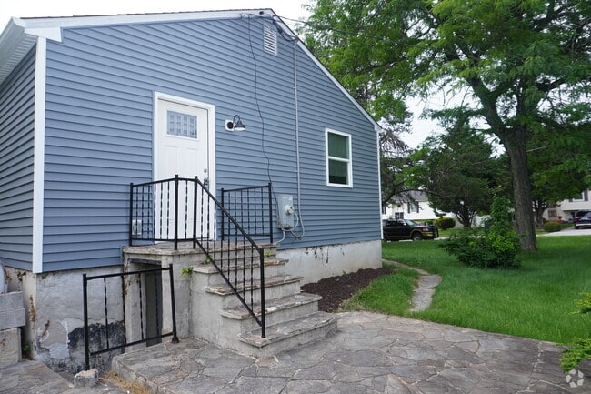 Building Photo - 3230 Richwood Ave Rental