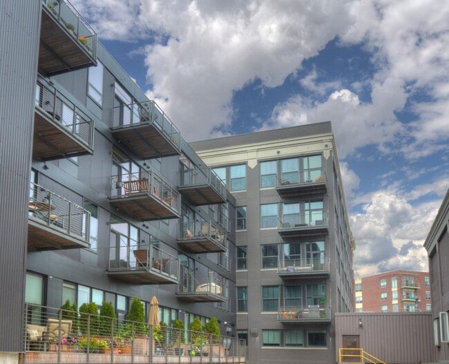 Bridgeview at South Water Works Apartments For Rent in Milwaukee, WI