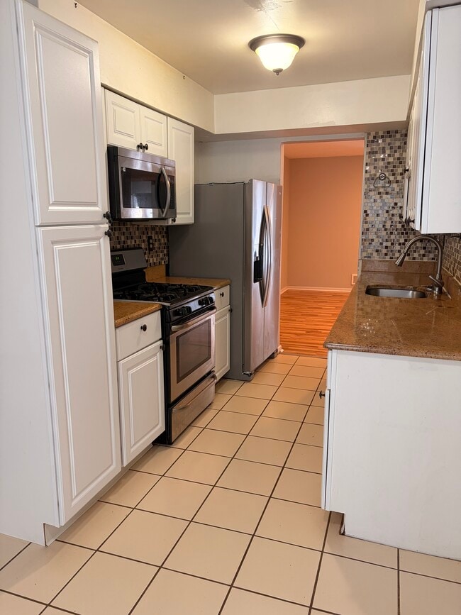 Photo - 11 Van Pelt Ct