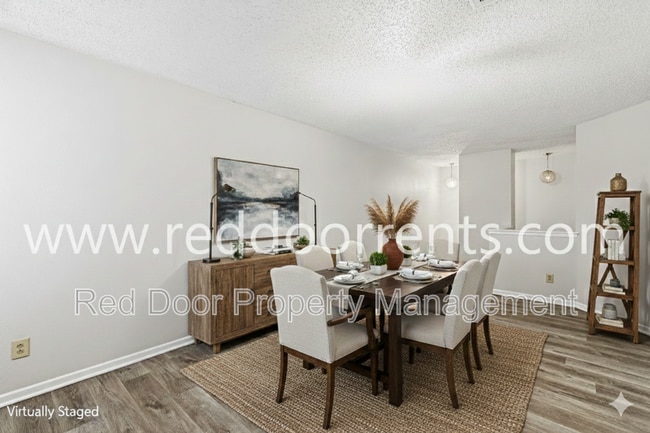 Photo - 2249 Collins Way