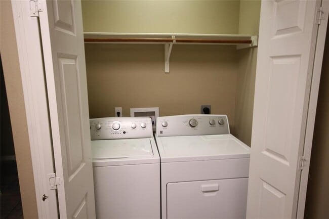 Photo - 11558 Spicewood Pkwy Unidad 13