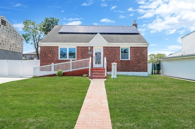 Building Photo - 722 N Ascan St Rental