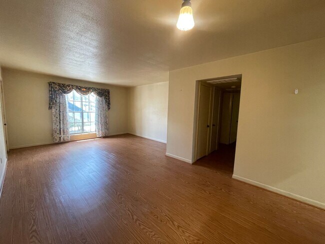 Photo - Cozy Fairfield Oaks Charmer! Move In Ready!