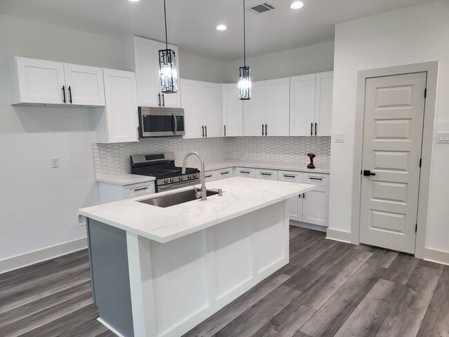 Photo - 4618 Davenport St