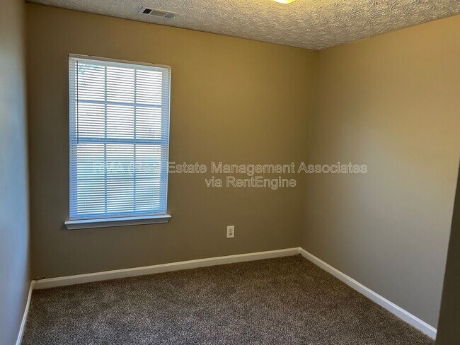 Photo - 1735 Carrington Dr