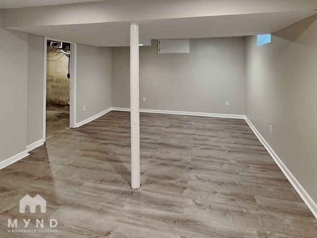 Photo - 4514 Errington Rd