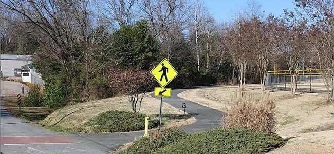 Photo - 178 Cedar Dr NW