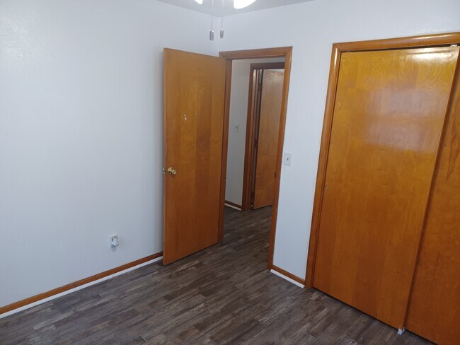 Photo - 321 Elder St