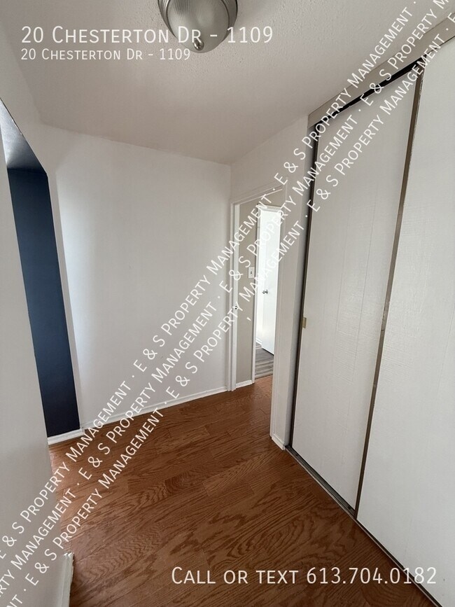 Photo - 20 Chesterton Dr