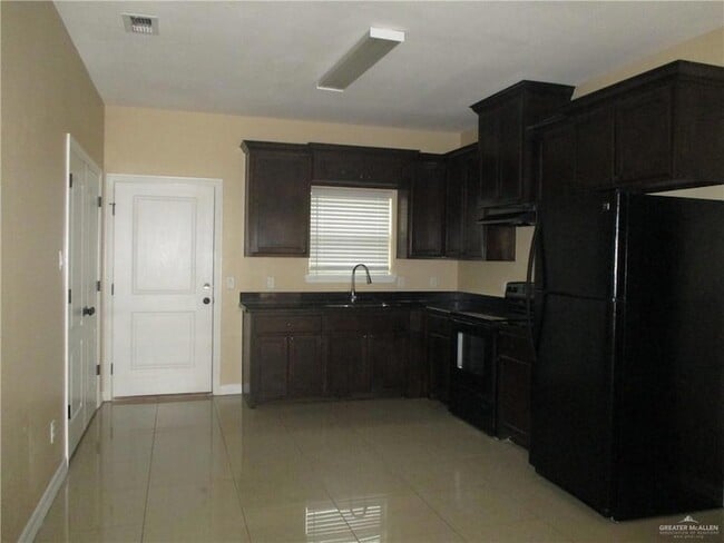 Photo - 2601 E Franklin Ave Unit 3