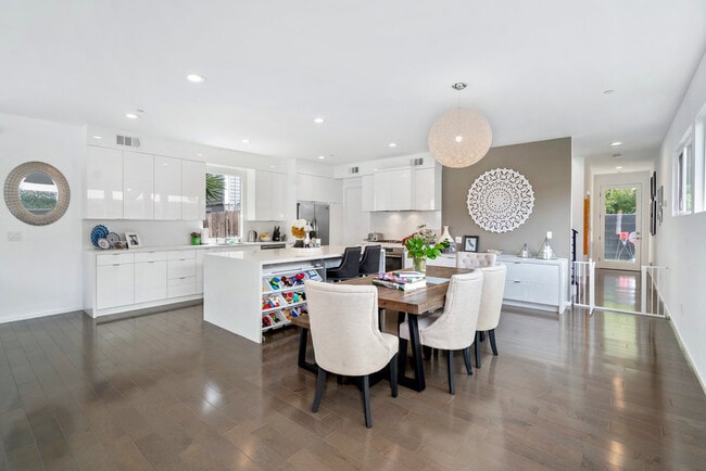 Photo - 3218 Ibis St