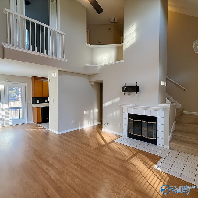 Photo - 109 Highwood Ct