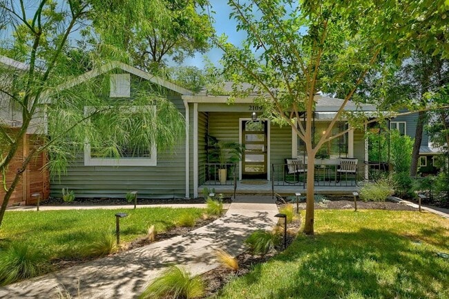 Photo - 2109 Brackenridge St