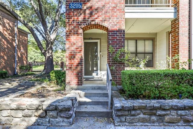 Building Photo - 3205 Donnelly Cir Unit 201
