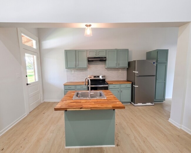 Photo - McDonough Duplex Unit A