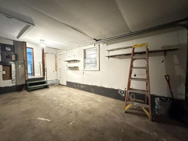 Photo - 1044 S Main Ave