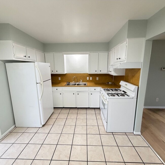 Photo - Remodeled Two bedroom duplex in Kellogsville School District!