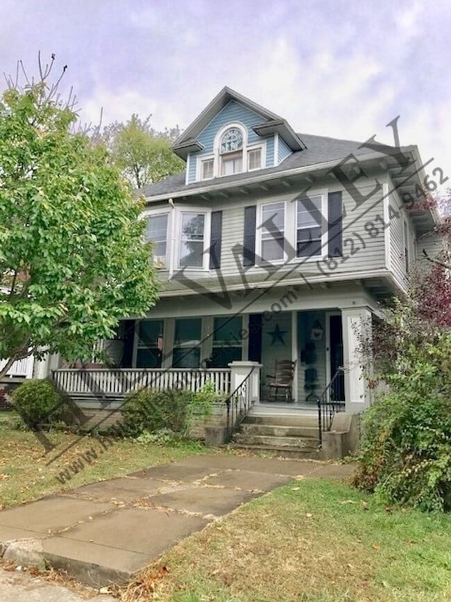 Building Photo - 1623-1623 1/2 Ohio St Unit 1623 1/2 Ohio St Rental