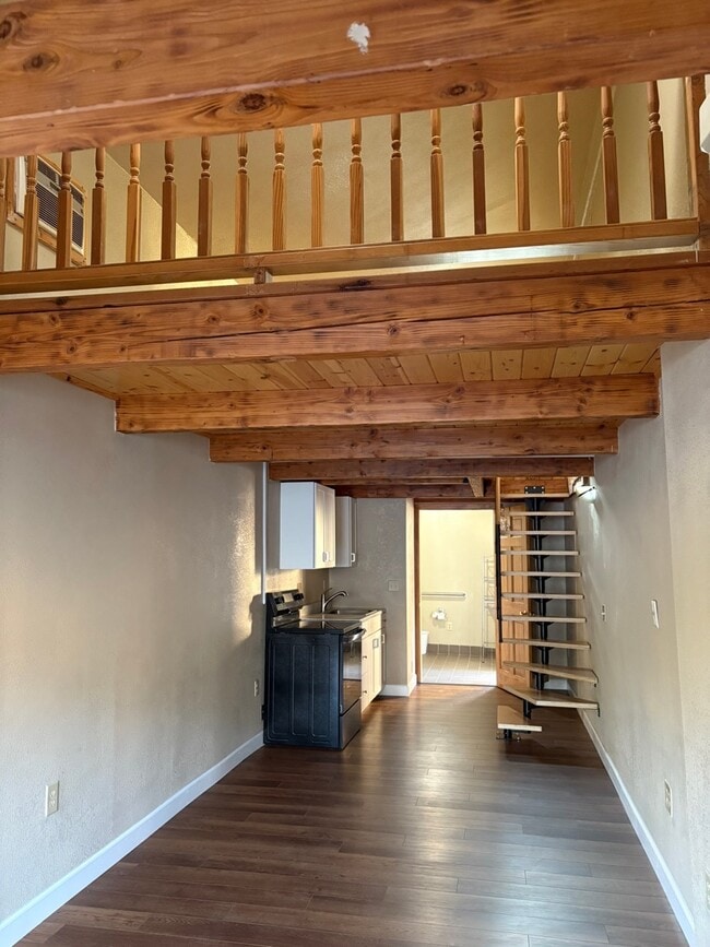 Photo - 79 S Ione St