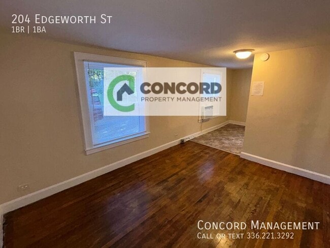 Photo - 204 Edgeworth St
