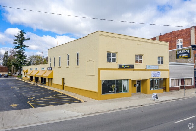 Building Photo - No Availabilities - 820 1/2 N Main St