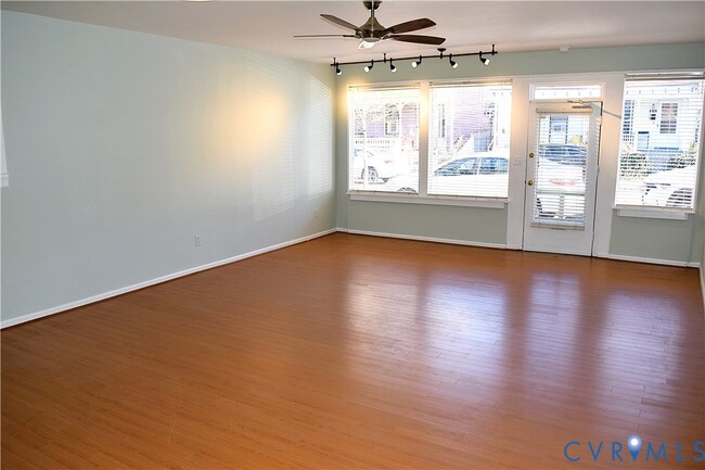 Photo - 322 S Pine St Unidad 1