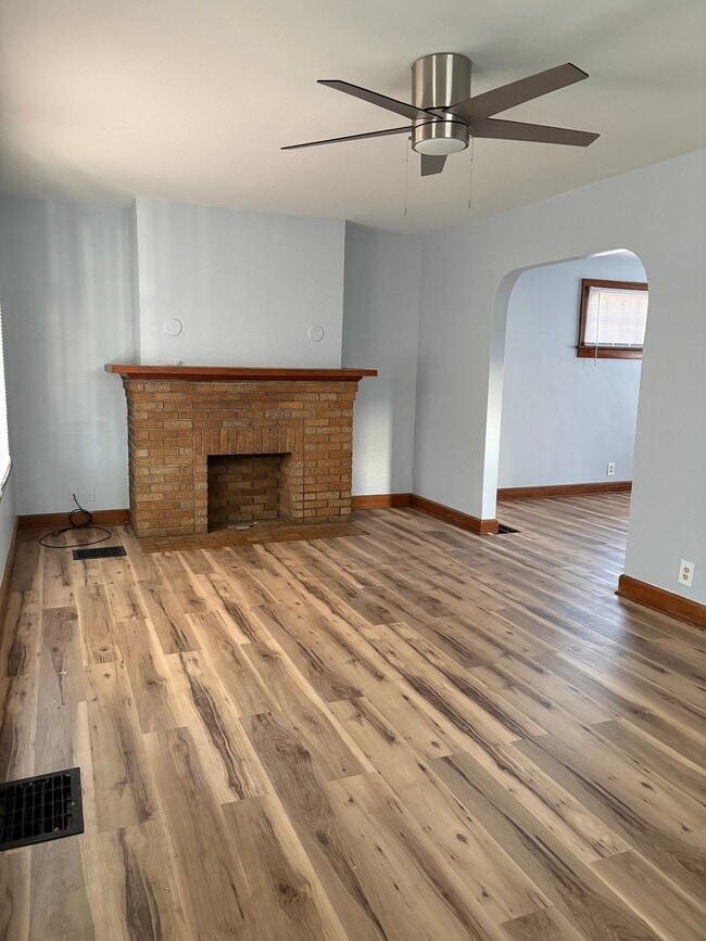 Photo - 1410 E Blake Ave