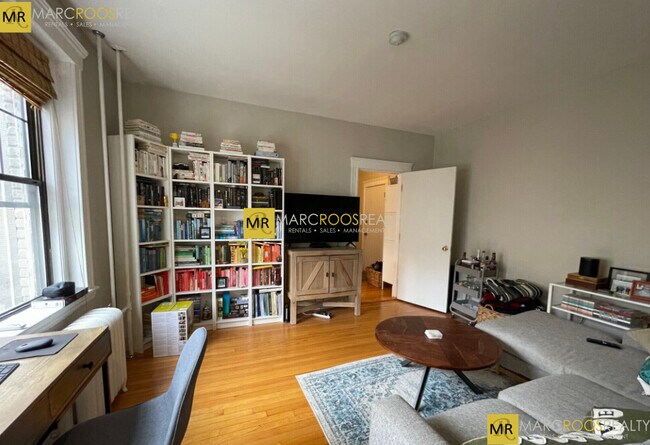 Photo - 370 Chestnut Hill Ave