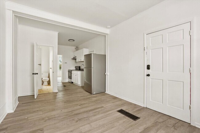227 N Simpson St Unit 1