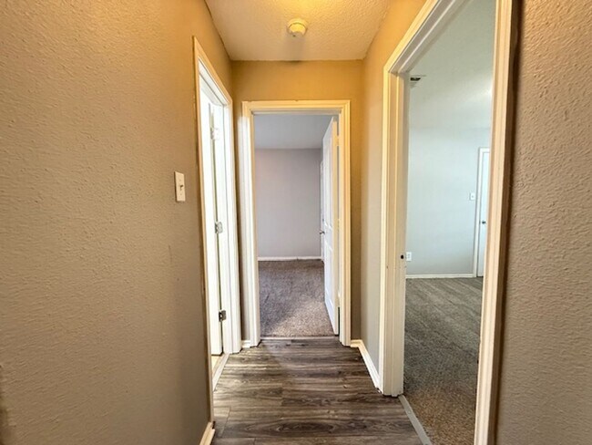 Photo - Nice 3 bedroom 2 Bath One Story Home..Avai...