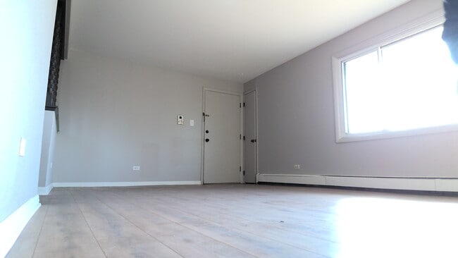 Photo - 8800 W 76th Pl Unidad 1E