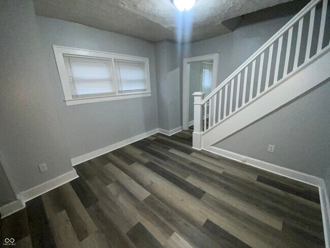 Photo - 802 N Bradley Ave