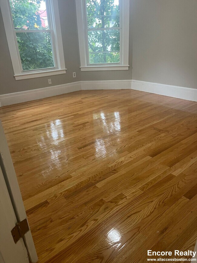 Photo - 186 Bowdoin St Unit 8