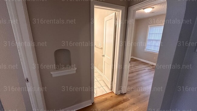 Photo - $950 - 2 bed 1 bath - Beautiful single family home*COMING SOON*