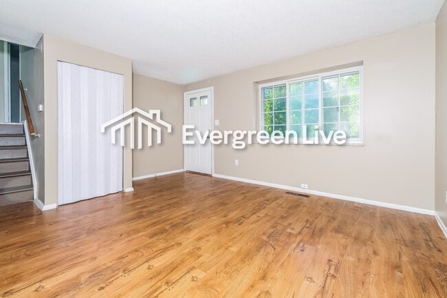 Photo - 2578 Bethesda Ave