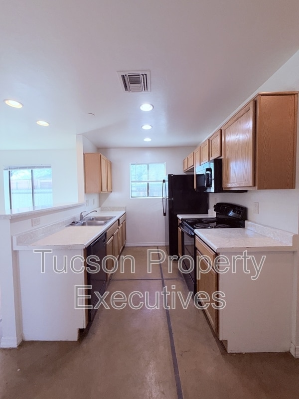 Photo - 1412 E 25th St