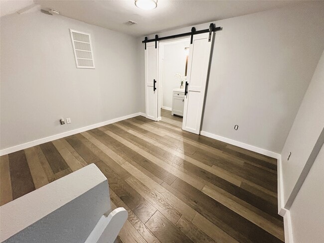 Photo - 111 Dunbar Estates Dr Unidad 404