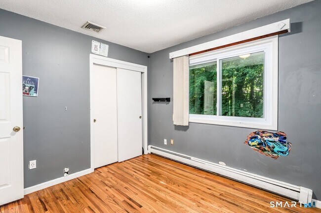 212 Chestnut Land Rd