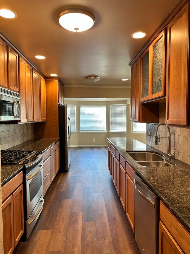 2720 NW 62nd St