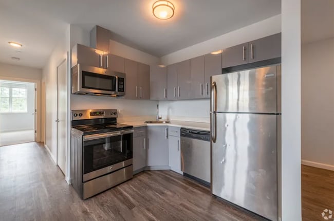 Building Photo - 1505 Commonwealth Ave Rental