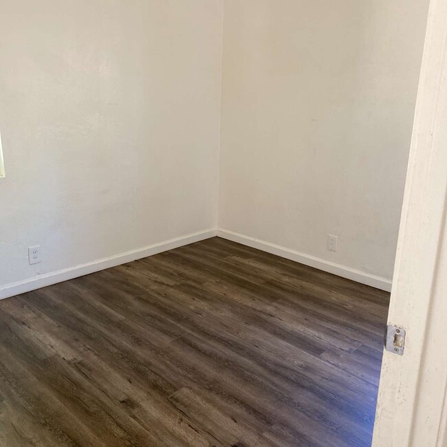 Photo - 1036 Neal Rd