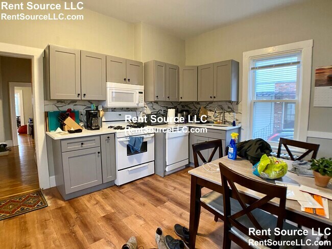 Building Photo - 271 Highland Ave Unit 1 Rental