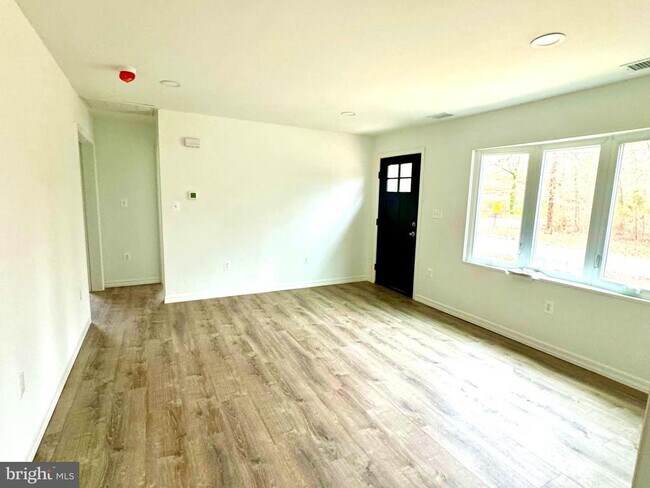 Photo - 25 Cramer Rd