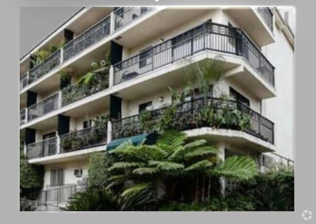 Building Photo - 1355 N Sierra Bonita Ave Unit # 307 Rental