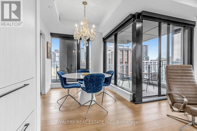 Photo - 505 Richmond St W Unit 826